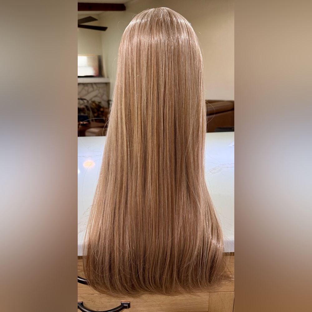 HAIR, 25” Straight with Bangs, Center Part, variegated Medium Blondes